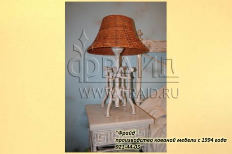 Мебель кованная Кованая настольная  лампа Льста