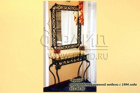 Кованная мебель Зеркало кованое и консоль Ижора